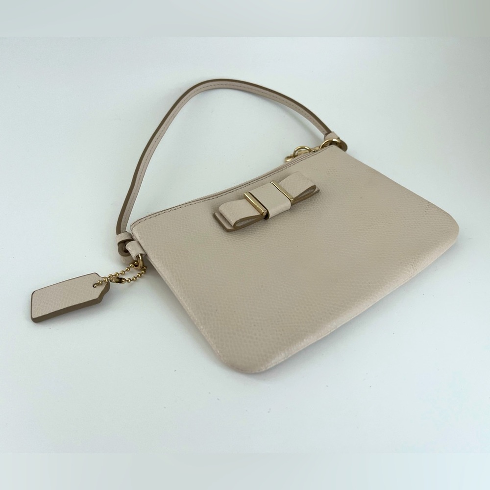 Vintage Coach leather wristlet